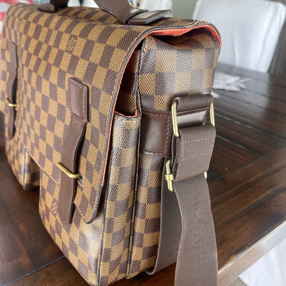Authentic Louis Vuitton Broadway messenger bag. - Picture 4 of 10